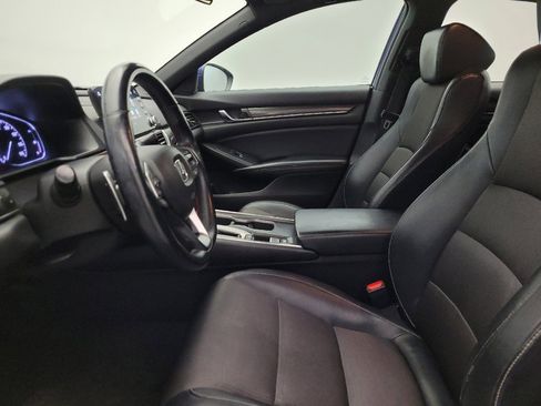 Used 2018 Honda Accord Sport image 17