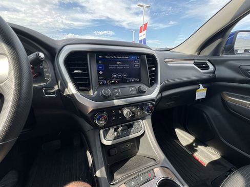 Certified 2023 GMC Acadia SLE w/ Driver Convenience Package image 30