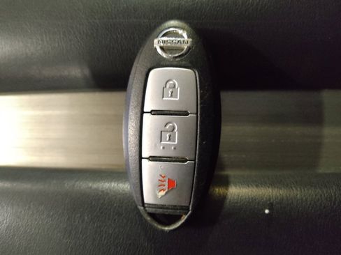 Used 2018 Nissan Murano S image 32