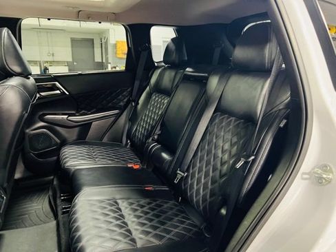 Used 2025 Mitsubishi Outlander SEL AWD/4WD image 26