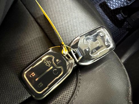 Used 2019 GMC Acadia SLT w/ Black Edition image 32