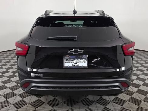New 2026 Chevrolet Trax LT w/ Driver Confidence Package FWD image 5