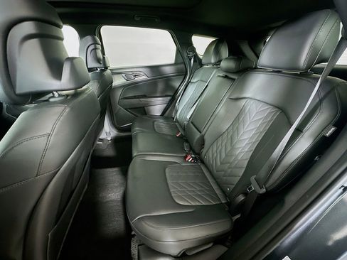Certified 2025 Kia Sportage X-Pro AWD/4WD image 32