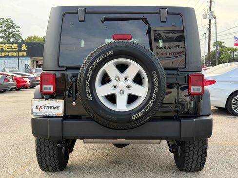 Used 2015 Jeep Wrangler Sport w/ Quick Order Package 23S AWD/4WD image 5