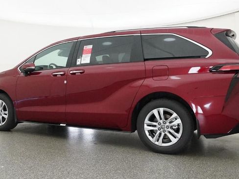 New 2026 Toyota Sienna Limited FWD image 20