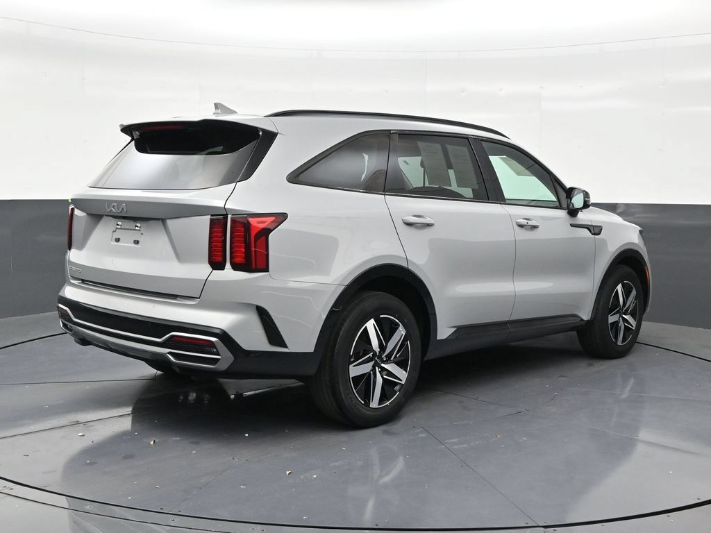 Used 2023 Kia Sorento EX w/ Panoramic Sunroof Package FWD image 5