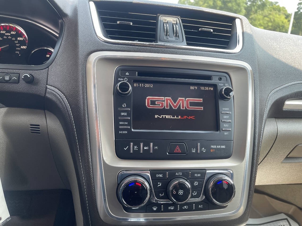Used 2015 GMC Acadia Denali AWD/4WD image 17