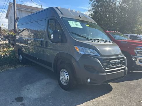 New 2026 RAM ProMaster 3500 w/ Premium Convenience Group image 3