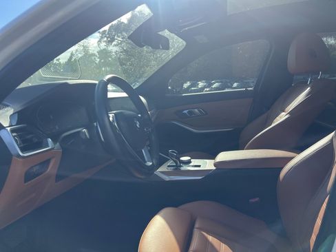 Used 2020 BMW 330i Sedan w/ Convenience Package image 23