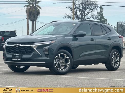 New 2026 Chevrolet Trax LT image 1