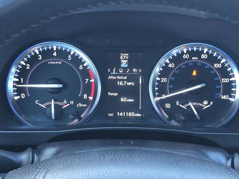 Used 2015 Toyota Highlander Limited w/ Driver Technology Package image 26