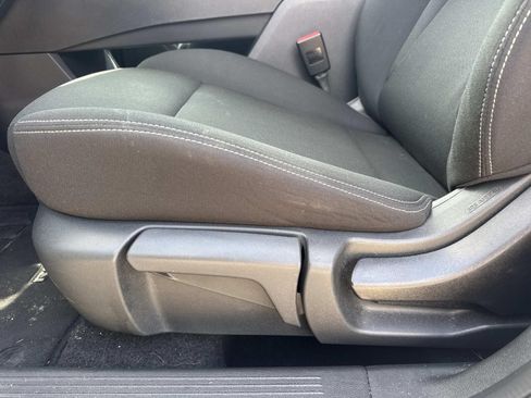 Used 2024 Nissan Rogue S AWD/4WD image 16