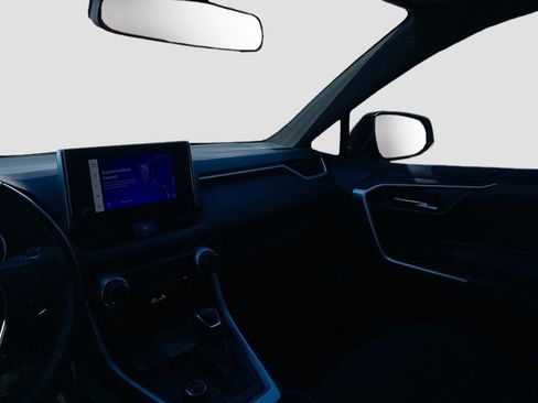 Used 2023 Toyota RAV4 SE image 21