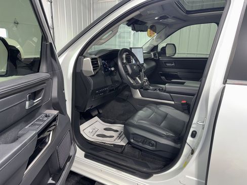 Used 2024 Toyota Sequoia Limited w/ Tow Technology Package AWD/4WD image 21