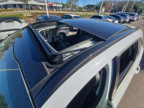 Used 2022 Kia Sorento SX image 10