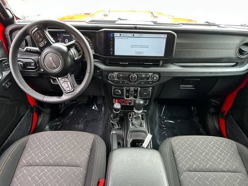 Used 2026 Jeep Gladiator Mojave AWD/4WD image 19