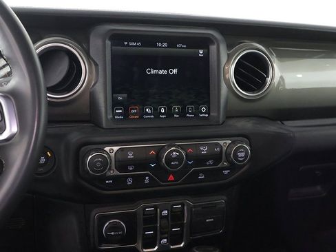 Used 2023 Jeep Wrangler Sahara image 36