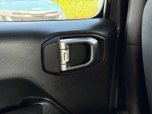 Used 2020 Jeep Wrangler Unlimited Sport AWD/4WD image 46