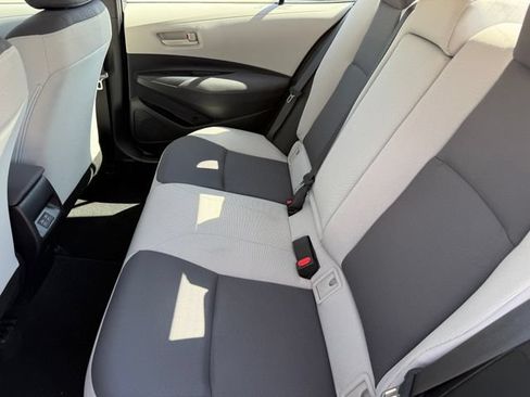 Used 2024 Toyota Corolla LE FWD image 28