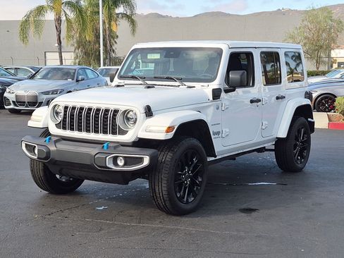 Used 2024 Jeep Wrangler Unlimited Sahara AWD/4WD image 5