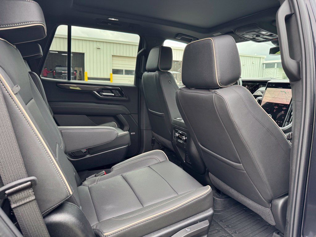 Used 2025 GMC Yukon Elevation w/ LPO, Floor Liner Package AWD/4WD image 13