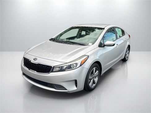 Used 2018 Kia Forte LX w/ LX Popular Package image 3