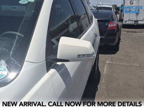 Used 2011 Chevrolet Traverse LT AWD/4WD image 8