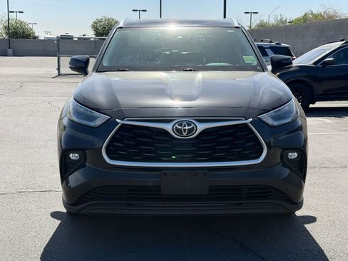 Used 2021 Toyota Highlander XLE FWD image 9