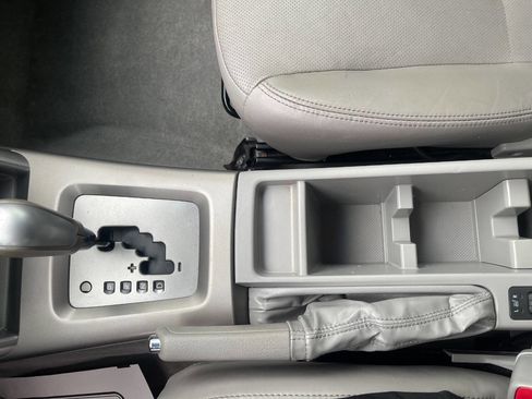 Used 2010 Subaru Forester 2.5XT Limited image 18