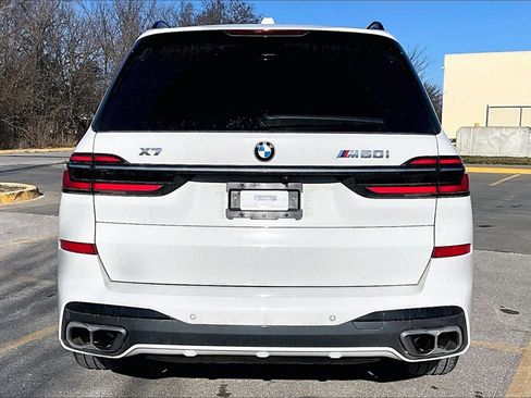 Used 2025 BMW X7 M60i w/ Climate Comfort Package image 5