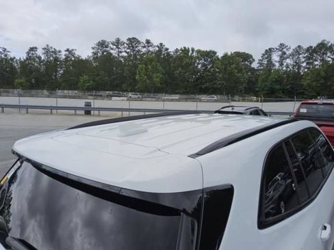 Used 2026 Buick Enclave Sport Touring FWD image 5