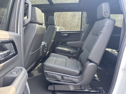 New 2026 Chevrolet Suburban Z71 w/ Comfort Package AWD/4WD image 22