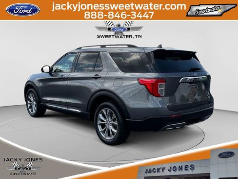 Certified 2023 Ford Explorer XLT w/ Equipment Group 202A AWD/4WD image 3