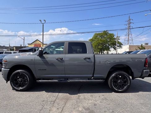 New 2026 RAM 2500 Big Horn AWD/4WD image 4