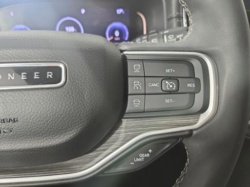 Used 2022 Jeep Wagoneer Series III image 18