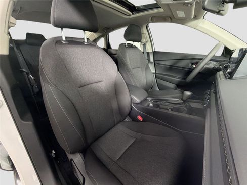 Used 2025 Honda Accord SE image 25