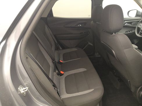 Used 2021 Chevrolet TrailBlazer LT w/ Convenience Package FWD image 19