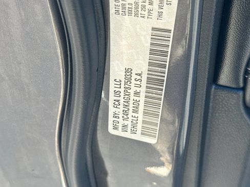 Used 2023 Jeep Grand Cherokee L Laredo w/ MOPAR Finishing Package AWD/4WD image 27