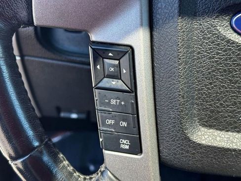 Used 2017 Ford Expedition Limited w/ Equipment Group 301A AWD/4WD image 18
