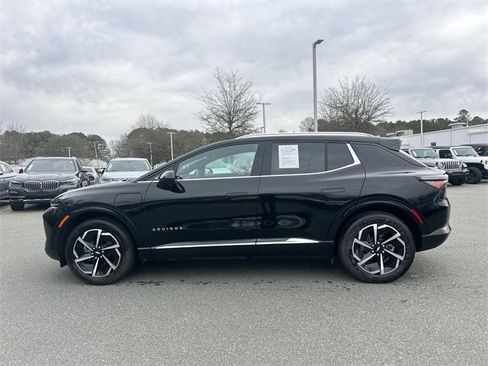 Used 2025 Chevrolet Equinox EV LT w/ Convenience Package image 2