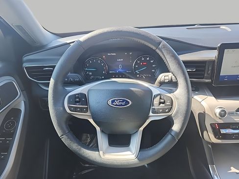 Certified 2023 Ford Explorer XLT w/ Equipment Group 202A image 21