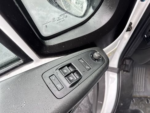 Used 2024 RAM ProMaster 2500 w/ Convenience Group FWD image 13