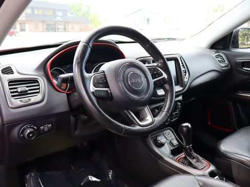Used 2018 Jeep Compass Trailhawk AWD/4WD image 15