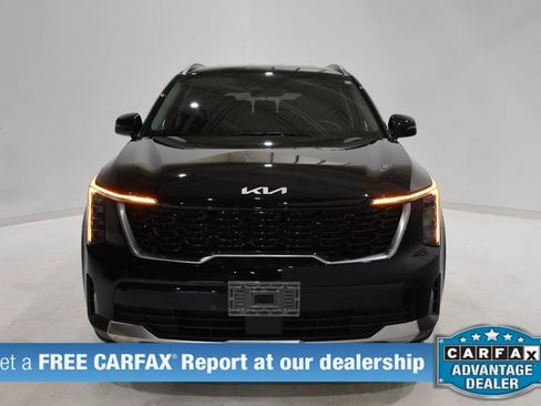 Used 2025 Kia Sorento S FWD image 2