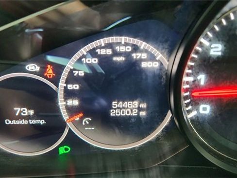 Used 2018 Porsche Panamera 4S image 39