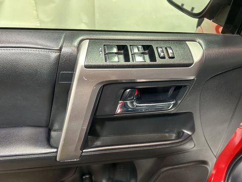 Used 2021 Toyota 4Runner SR5 image 28