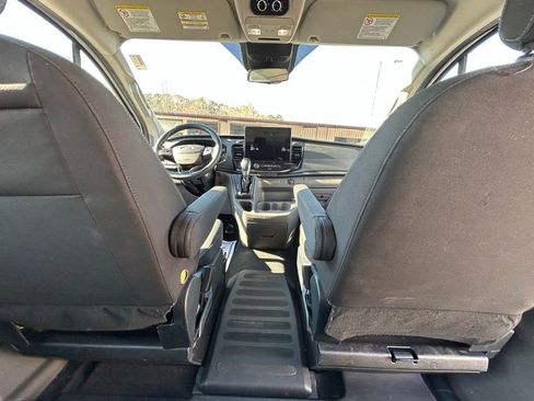 Used 2023 Ford Transit 350 XLT image 18