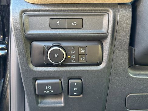 Used 2024 Ford Expedition Limited image 49