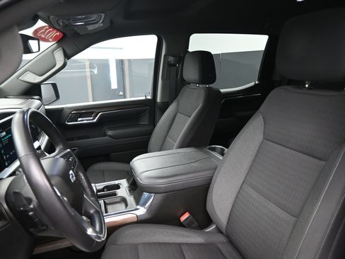 Used 2023 Chevrolet Silverado 1500 RST image 16