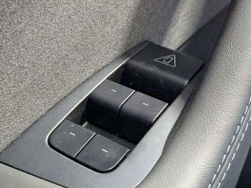 Used 2026 Tesla Model Y 2WD image 15